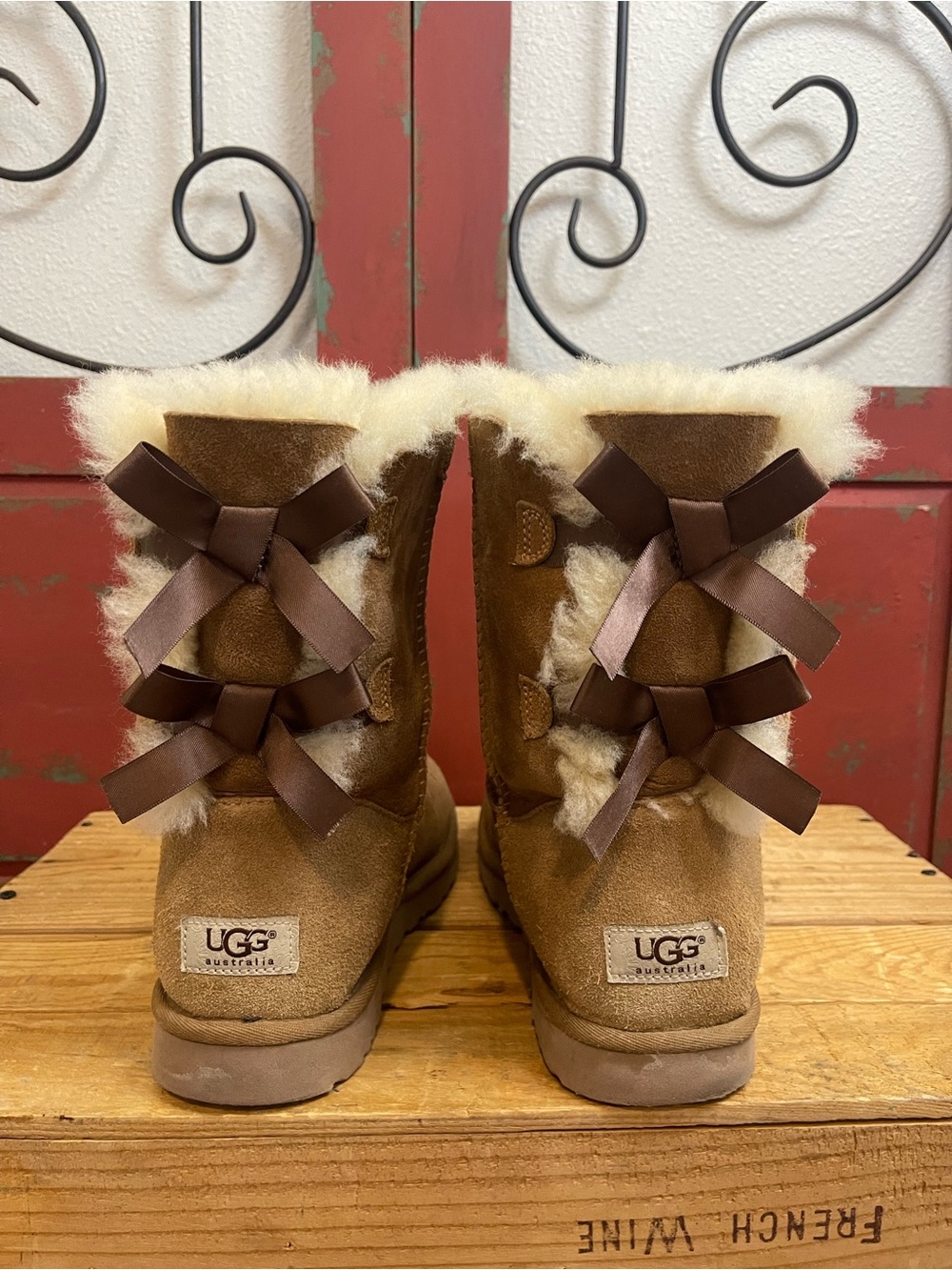 UGG Australia Bailey Bow Boots Chestnut Brown Women's Size 9 #1002954 w/ Box